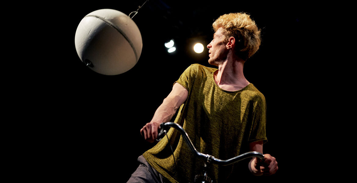 JULIAN VOGEL (CH)